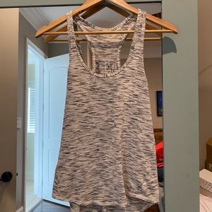 Lululemon workout tank. Can tie in back